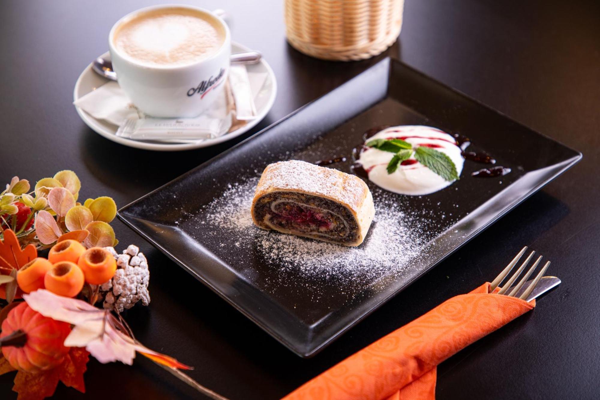 Hotel Rozalka Pezinok Dış mekan fotoğraf
