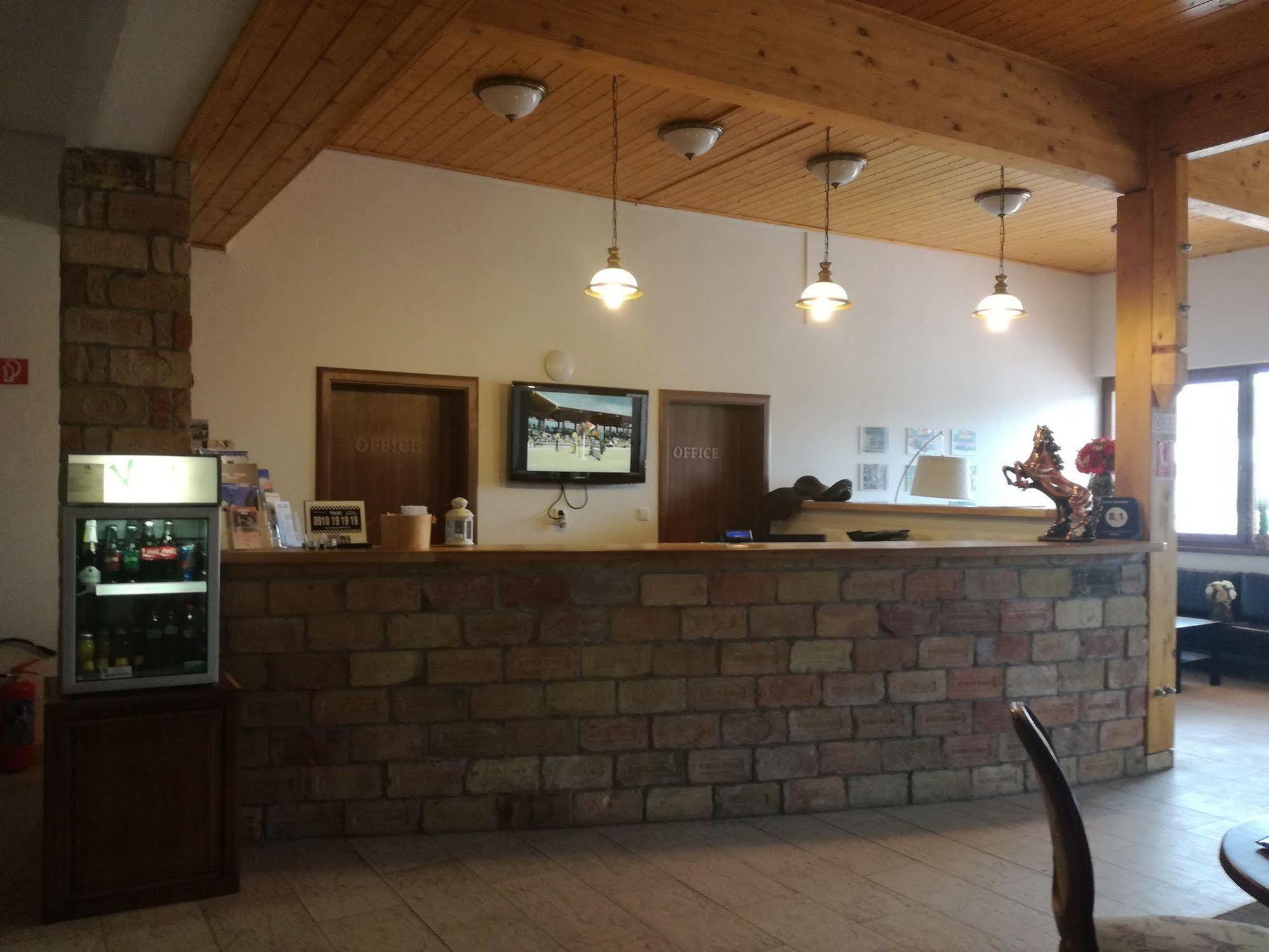Hotel Rozalka Pezinok Dış mekan fotoğraf